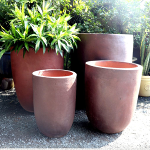 Black Clay Contemporary Round